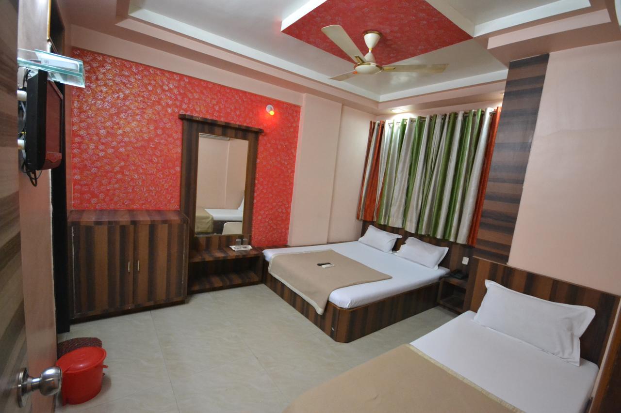 Hotel Sai Hari Prasad Shirdi Zewnętrze zdjęcie